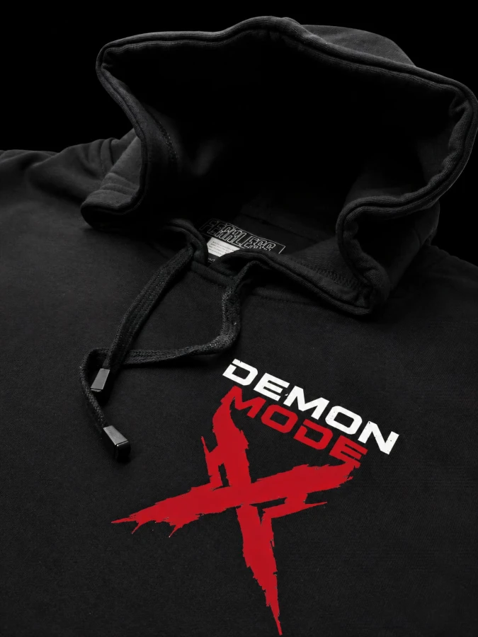 Czarna bluza motocyklowa DEMON MODE FEARLESS prezentowana na płasko z logo na piersi.