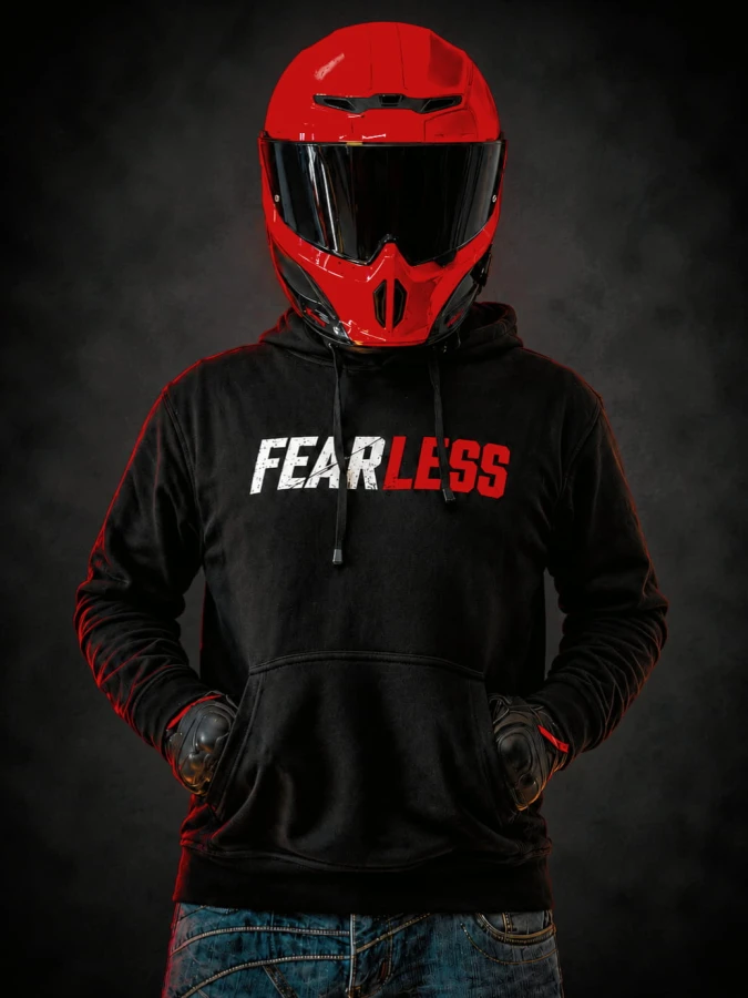 Bluza motocyklowa Night Rides Save Lives FEARLESS z logo na piersi i czerwonym kaskiem.