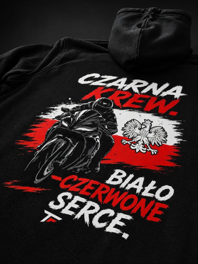 Tył bluzy motocyklowej FEARLESS POLSKA KREW BIAŁO-CZERWONE SERCE.