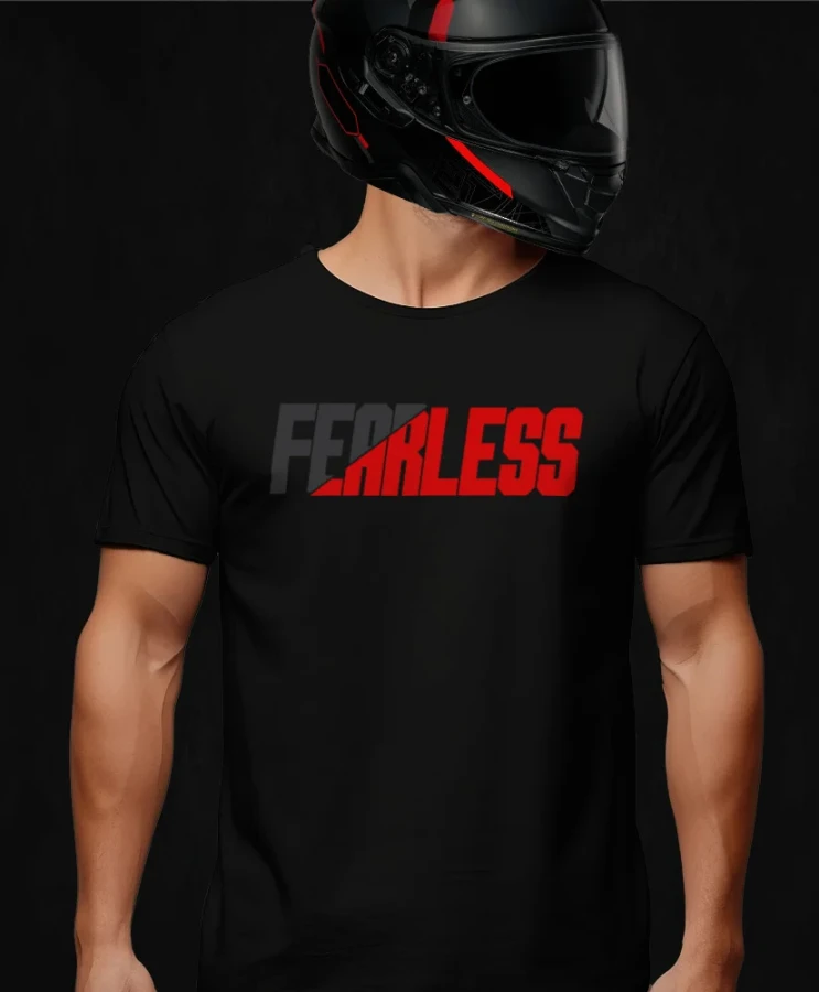 Devil in helmet, męska czarna koszulka motocyklowa, koszulka dla motocyklisty, koszulki dla motocyklistów, koszulki motocyklowe, koszulka na motor, koszulka fearless, koszulki fearless, koszulka motocy (1).webp