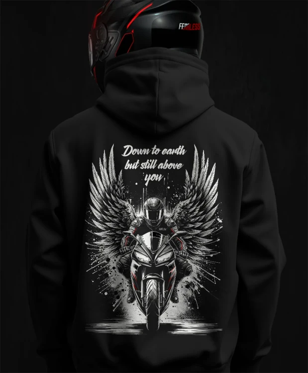 Down to earth but still above you, bluza dla motocyklisty, bluzy motocyklowe, bluza na motor, na prezent dla fanów motocykli, bluza fearless, bluzy fearless, bluza motocyklowa.webp